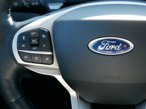 Certified 2022 Ford Explorer XLT w/ Equipment Group 202A image 19