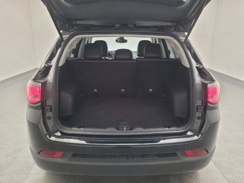 Used 2018 Jeep Compass Latitude w/ Popular Equipment Group FWD image 29