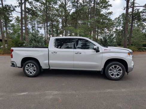 Used 2022 Chevrolet Silverado 1500 LTZ w/ LTZ Premium Package AWD/4WD image 2