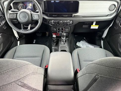 New 2025 Jeep Gladiator Willys image 13