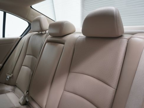 Used 2014 Honda Accord EX-L image 13