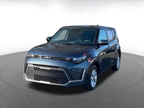 Used 2025 Kia Soul LX w/ LX Technology Package image 8