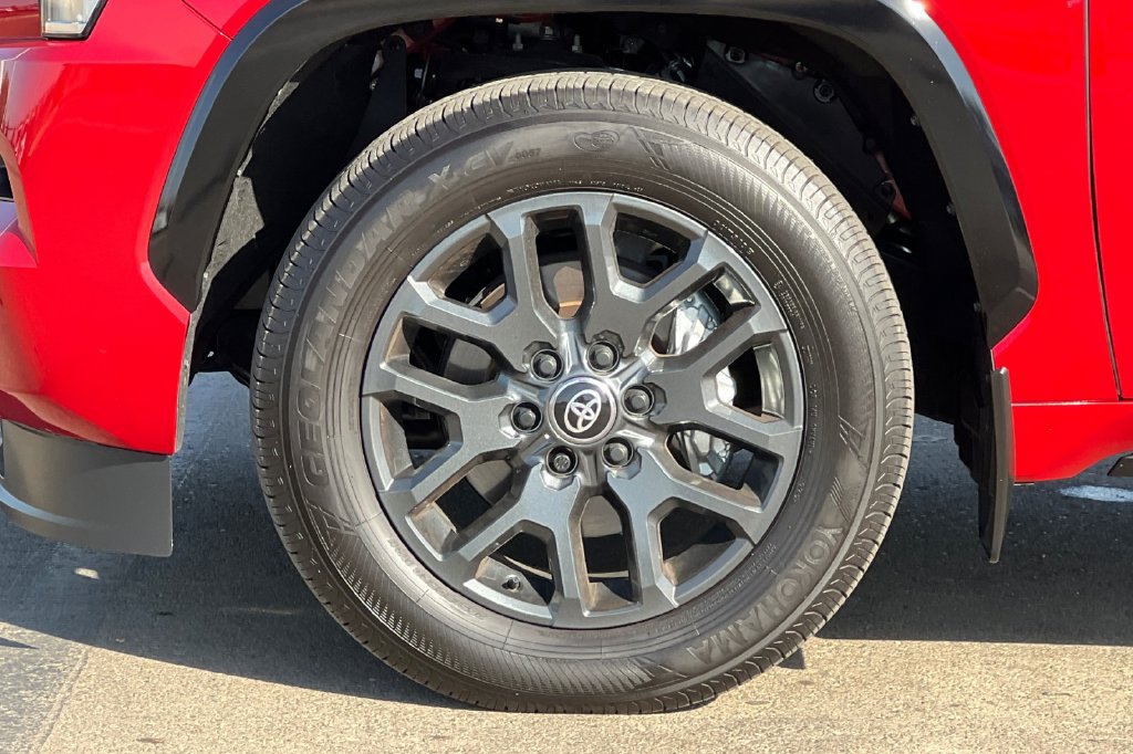 Certified 2026 Toyota Sequoia Platinum w/ Tow Technology Package AWD/4WD image 31