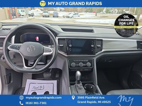 Used 2021 Volkswagen Atlas SEL Premium image 18