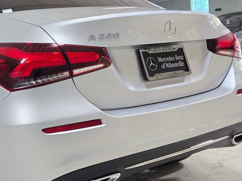Used 2022 Mercedes-Benz A 220 image 13