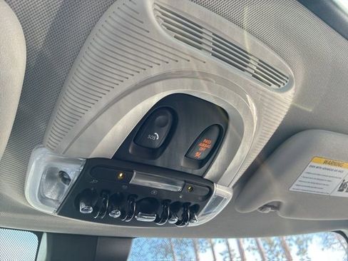 Used 2022 MINI Cooper S image 33