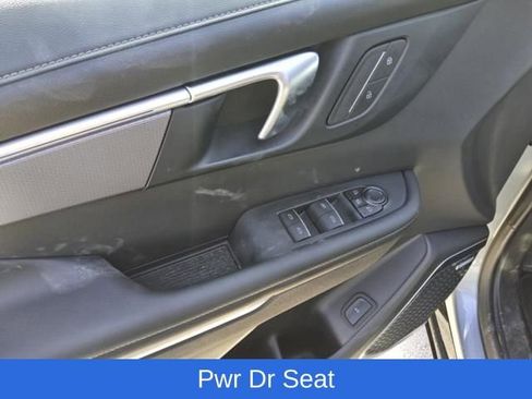 Used 2025 Buick Enclave Sport Touring image 8