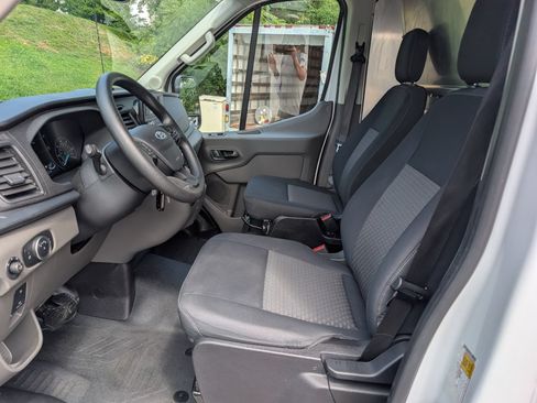 Used 2024 Ford Transit 250 148 High Roof AWD image 16