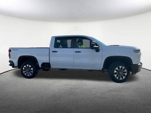 Used 2022 Chevrolet Silverado 2500 Custom w/ Custom Value Package image 14