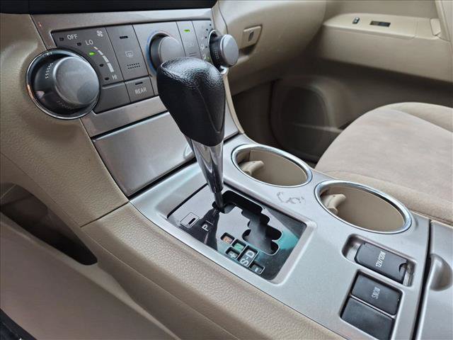 Used 2012 Toyota Highlander FWD image 12