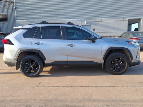 Used 2025 Toyota RAV4 LE AWD/4WD image 6