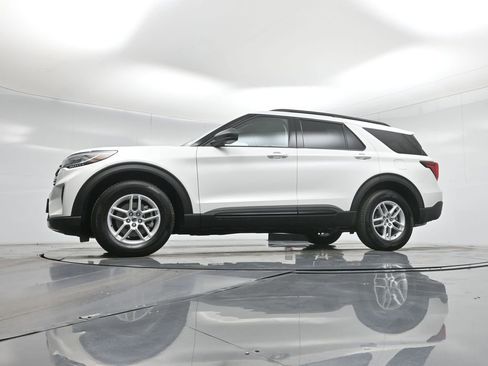 New 2026 Ford Explorer Active image 52