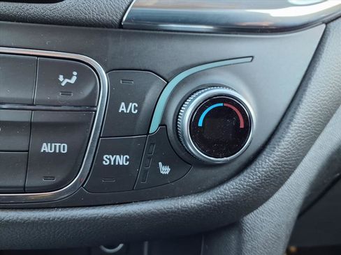 Used 2024 Chevrolet Equinox LT image 6