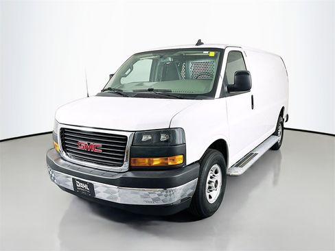 Used 2023 GMC Savana 2500 w/ Driver Convenience Package image 3