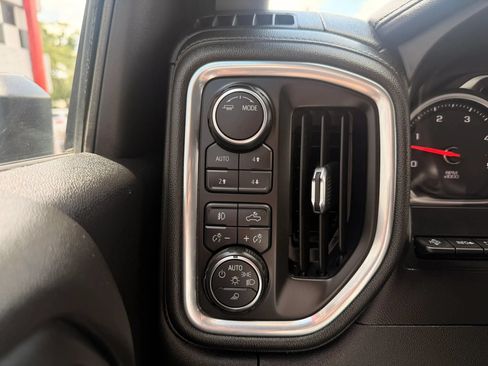 Used 2020 Chevrolet Silverado 2500 LTZ w/ Technology Package AWD/4WD image 16