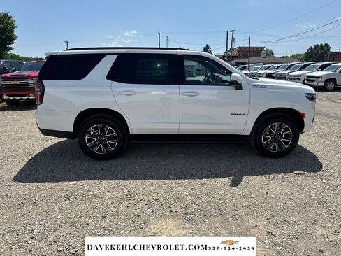 Used 2023 Chevrolet Tahoe Z71 w/ Luxury Package AWD/4WD image 7