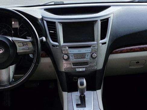 Used 2011 Subaru Legacy 2.5i Limited image 17
