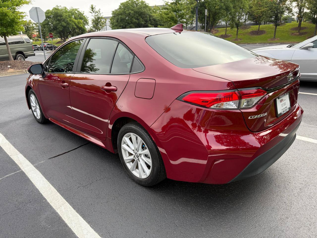 Used 2024 Toyota Corolla LE w/ LE Convenience Package FWD image 7
