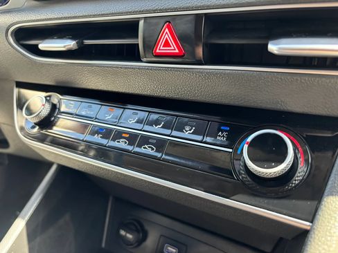 Used 2021 Hyundai Sonata SE FWD image 32