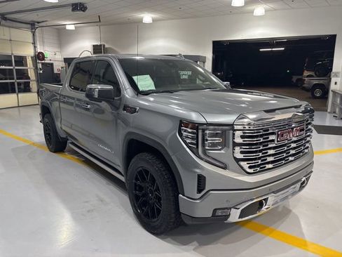 Used 2025 GMC Sierra 1500 Denali image 4