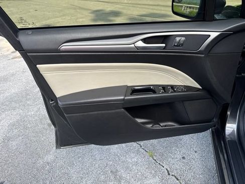 Used 2016 Ford Fusion Titanium FWD image 14