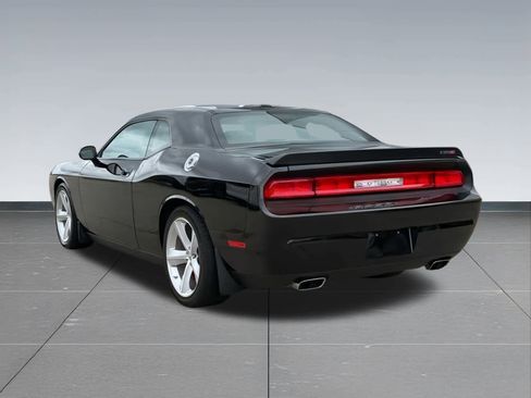 Used 2009 Dodge Challenger SRT8 w/ SRT Option Group II image 5