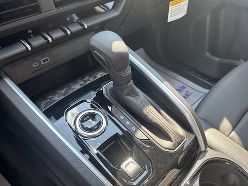 New 2026 Chevrolet Colorado W/T image 19