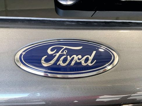 Used 2025 Ford Explorer Active w/ Active Comfort Package RWD image 7