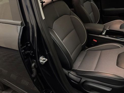 Used 2022 Kia Niro EX w/ Cold Weather Package image 22