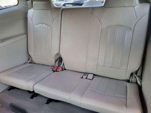 Used 2015 Buick Enclave Leather image 22