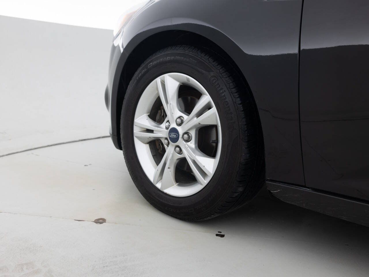 Used 2013 Ford Focus SE FWD image 17