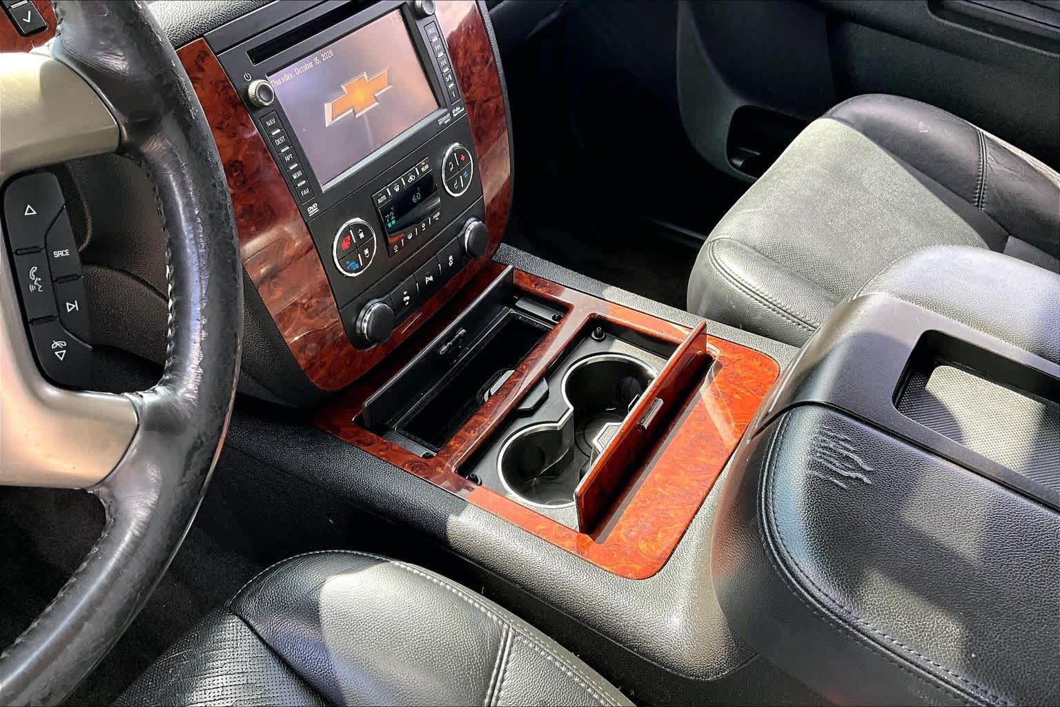 Used 2013 Chevrolet Tahoe LTZ RWD image 16