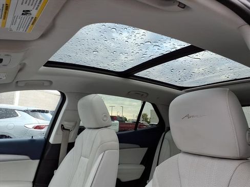 Used 2024 Buick Envision Avenir AWD/4WD image 16