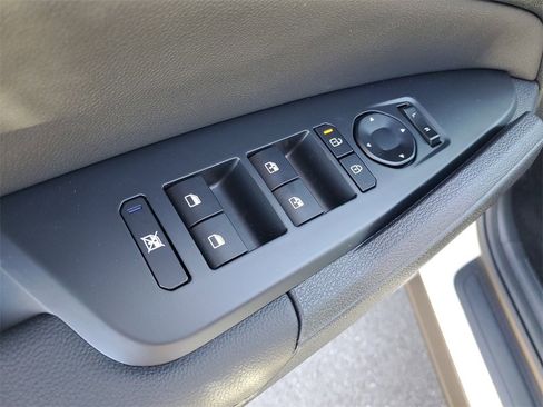 New 2026 Kia Sportage EX image 9