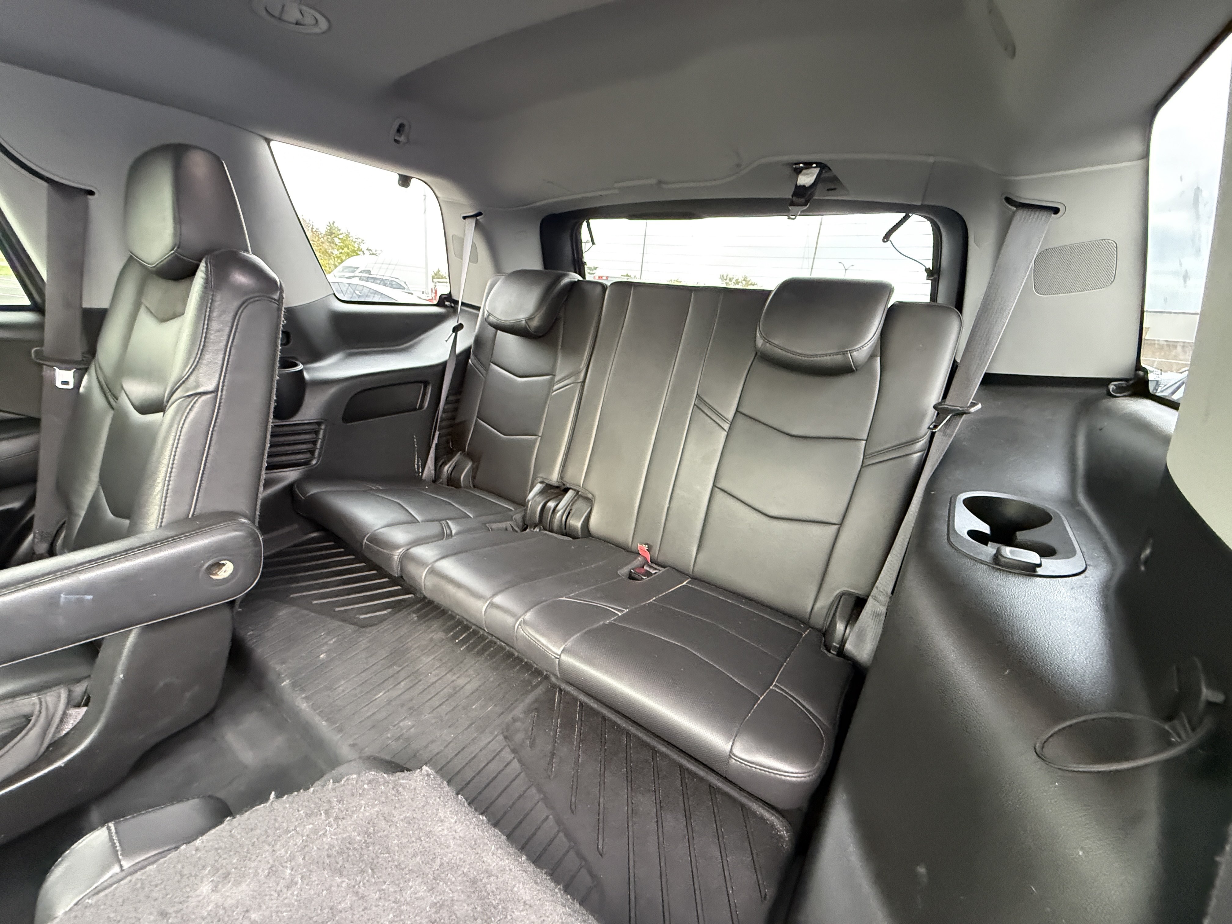 Used 2017 Cadillac Escalade Premium Luxury AWD/4WD image 10