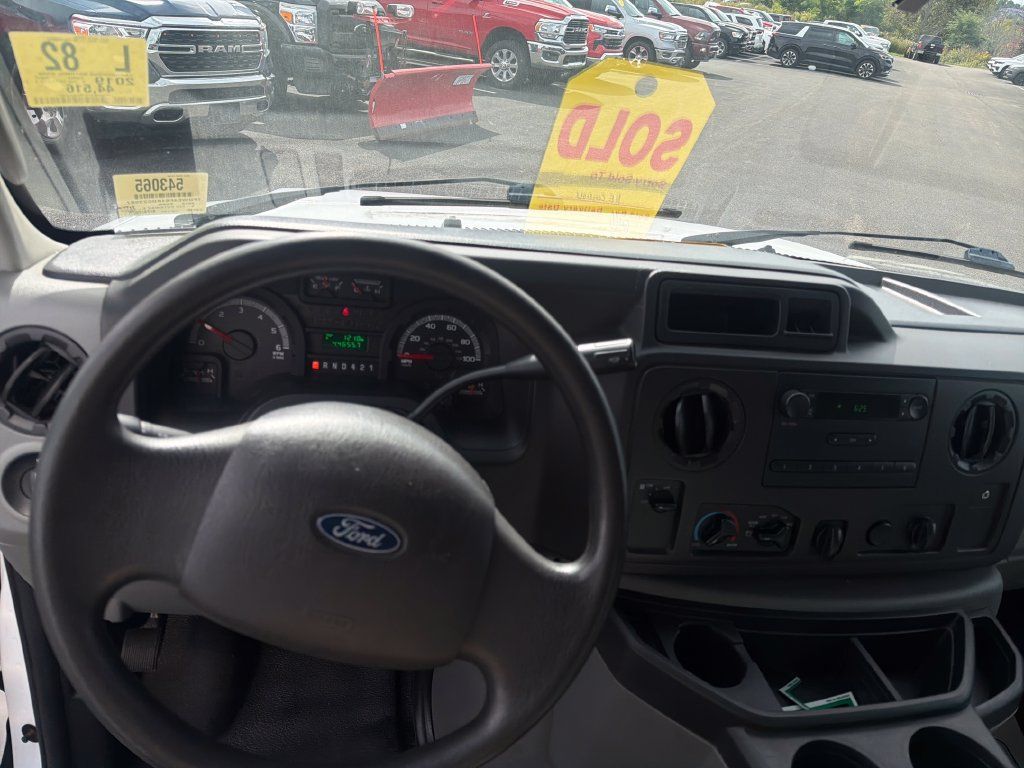 Used 2019 Ford E-450 and Econoline 450 Super Duty w/ Exterior Upgrade Package RWD image 16