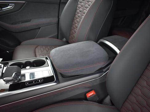 New 2026 Audi RS Q8 performance AWD/4WD image 10