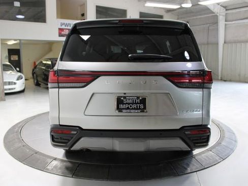 Used 2024 Lexus LX 600 4WD w/ Appearance Package image 4