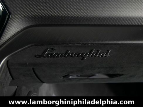 Used 2023 Lamborghini Urus Performante AWD/4WD image 39