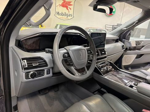 Used 2018 Lincoln Navigator Reserve w/ Technology Package AWD/4WD image 28