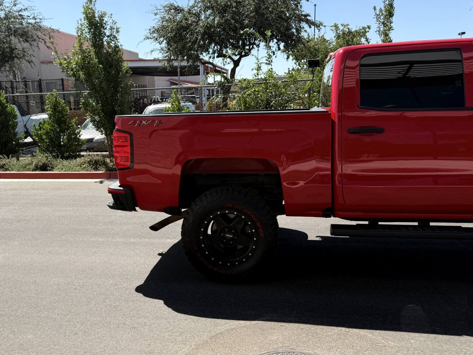 Used 2018 Chevrolet Silverado 1500 Custom w/ Custom Convenience Package AWD/4WD image 5