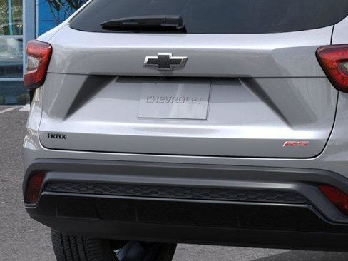 Used 2026 Chevrolet Trax RS w/ Sunroof Package FWD image 14