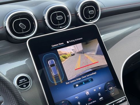 Used 2024 Mercedes-Benz GLC 43 AMG 4MATIC image 27