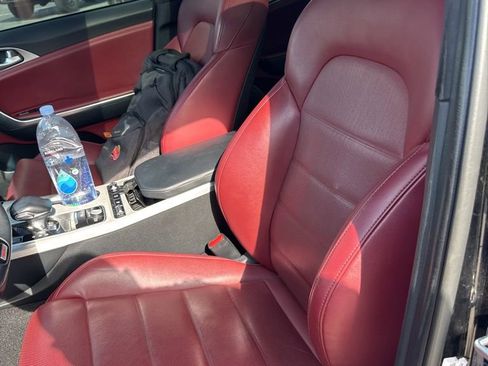 Used 2019 Kia Stinger GT2 image 10