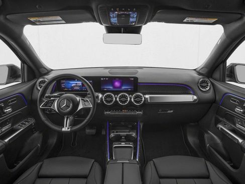 Used 2026 Mercedes-Benz GLB 250 4MATIC image 5