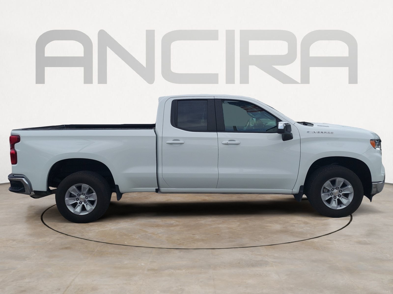 Used 2025 Chevrolet Silverado 1500 LT RWD image 11