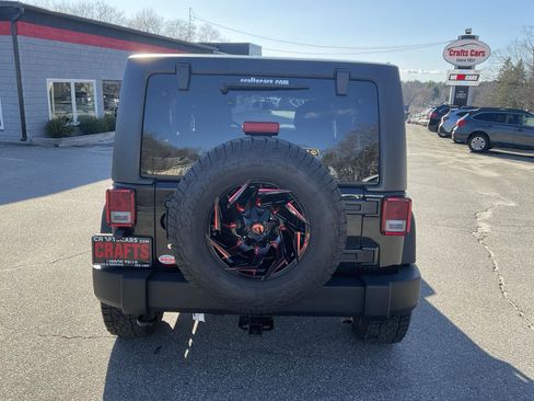 Used 2017 Jeep Wrangler Unlimited Sport w/ Quick Order Package 24S AWD/4WD image 4