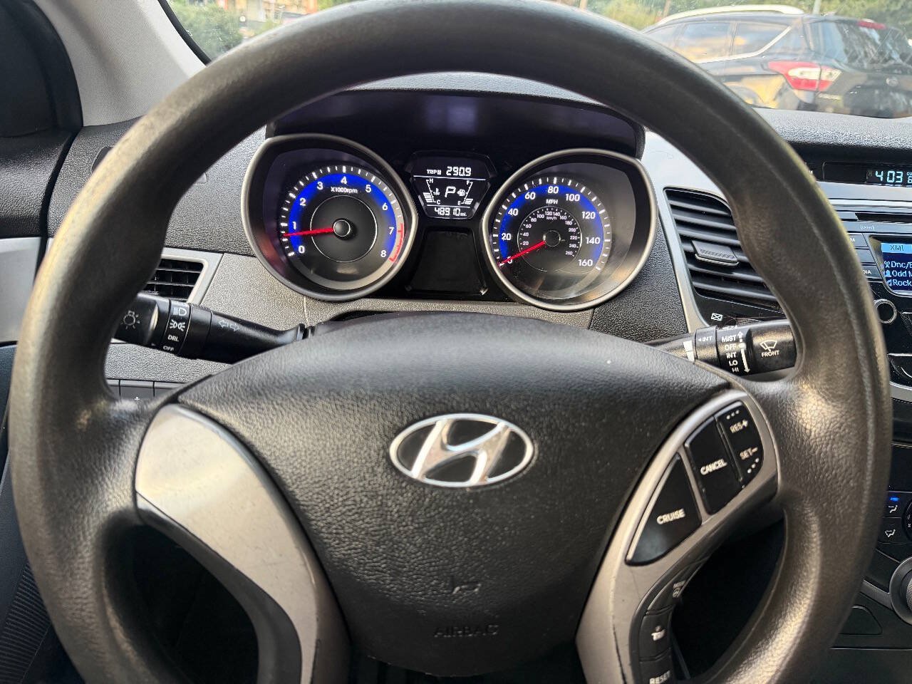Used 2015 Hyundai Elantra SE FWD image 27