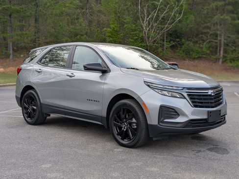 Used 2024 Chevrolet Equinox LS w/ Sport Edition image 11