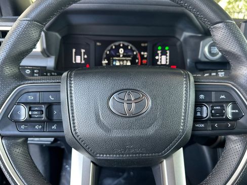 Certified 2025 Toyota 4Runner SR5 image 28